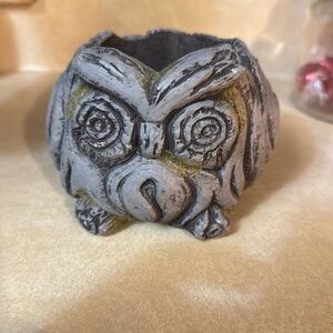 Vintage owl planter tree‎ like appearance with moss
